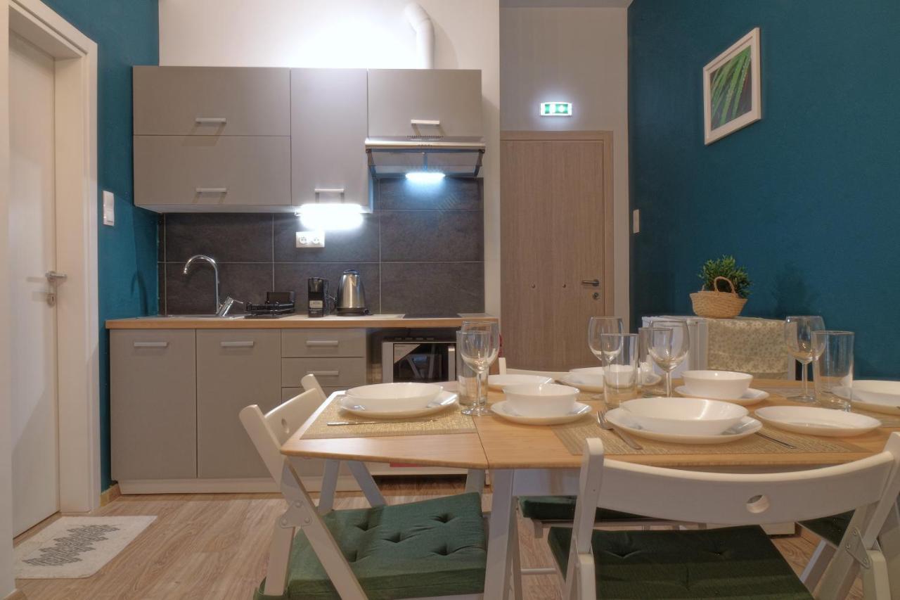 You & Me Cozy Apartments By Zain Athena Bagian luar foto